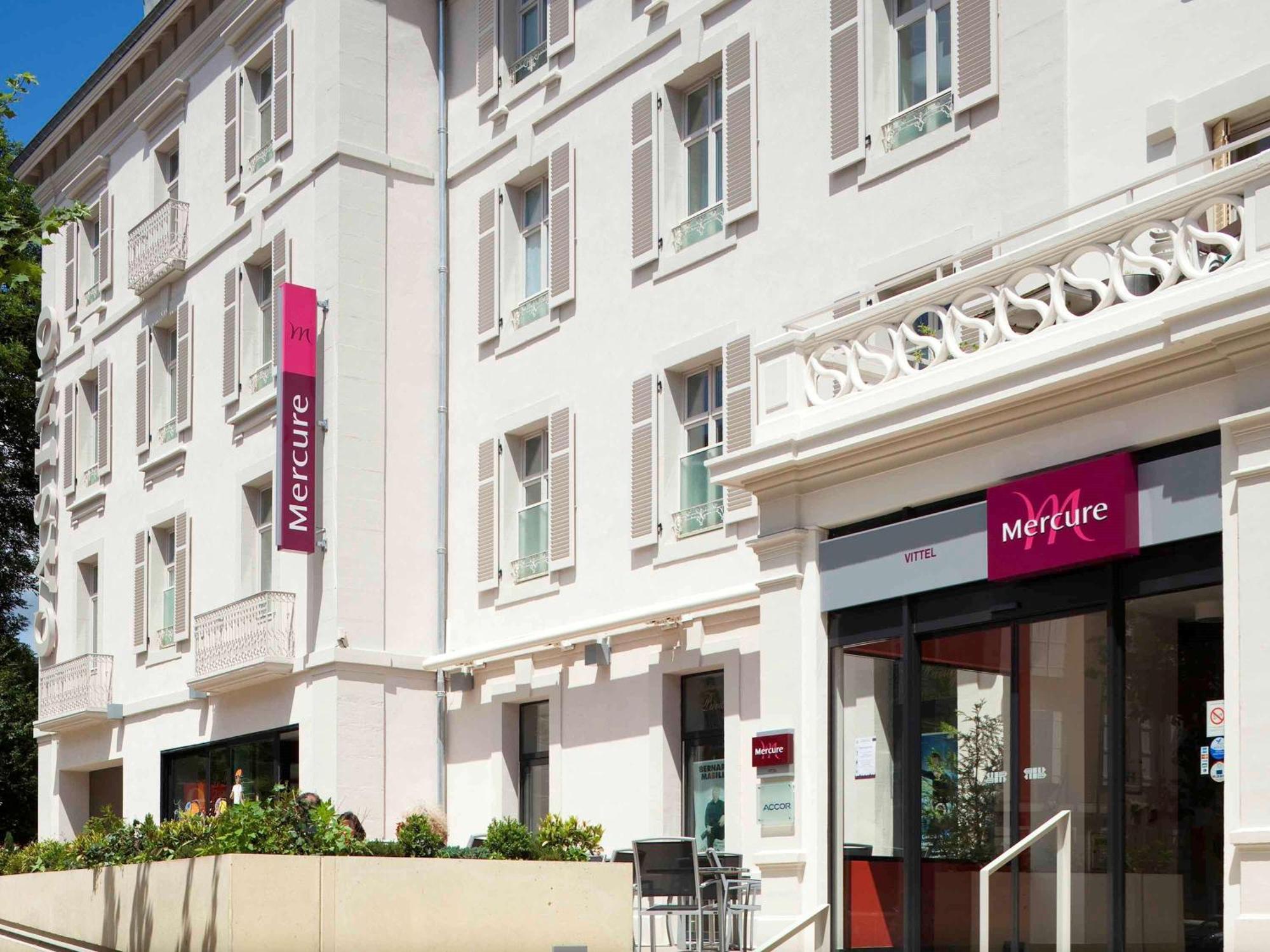 Hotel Mercure Виттель Экстерьер фото